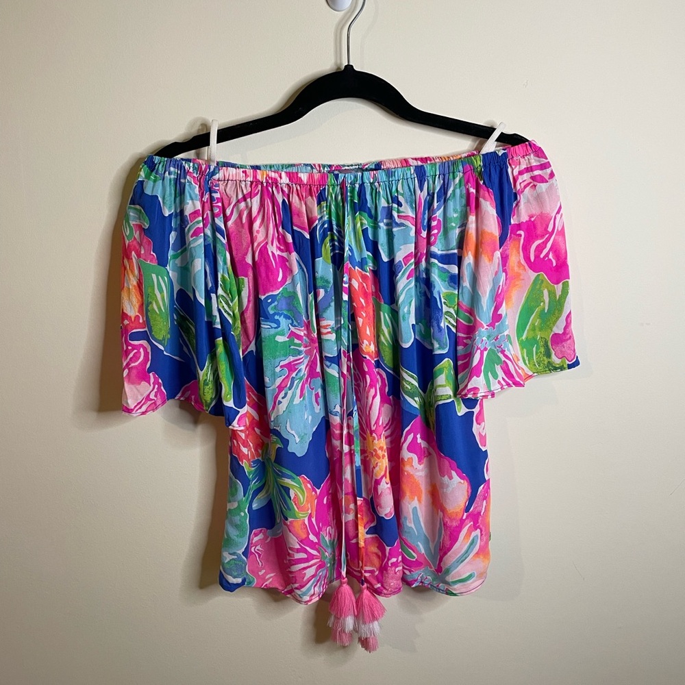 Lilly Pulitzer Sain Off Shoulder Top in Jungle Utopia Tassel Resortwear Preppy